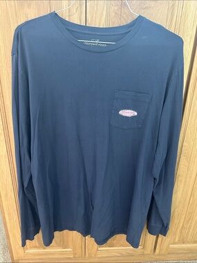 Men’s Vineyard Vines Navy Long-Sleeve Pocket Tee with Logo Patch